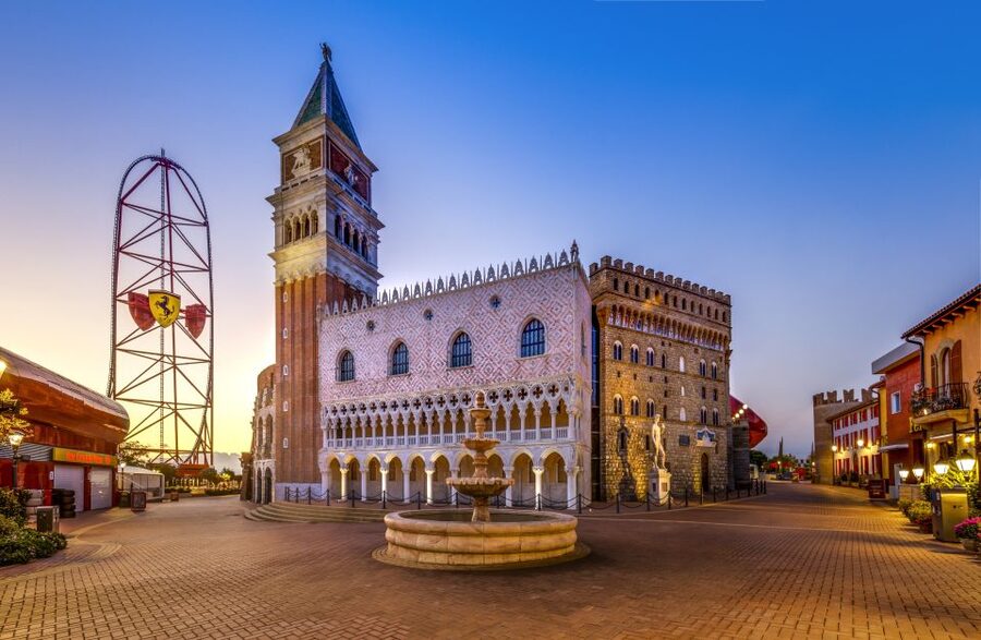 PortAventura and Ferrari Land: Full-Day Trip from Barcelona - The fixed return time is the main challenge