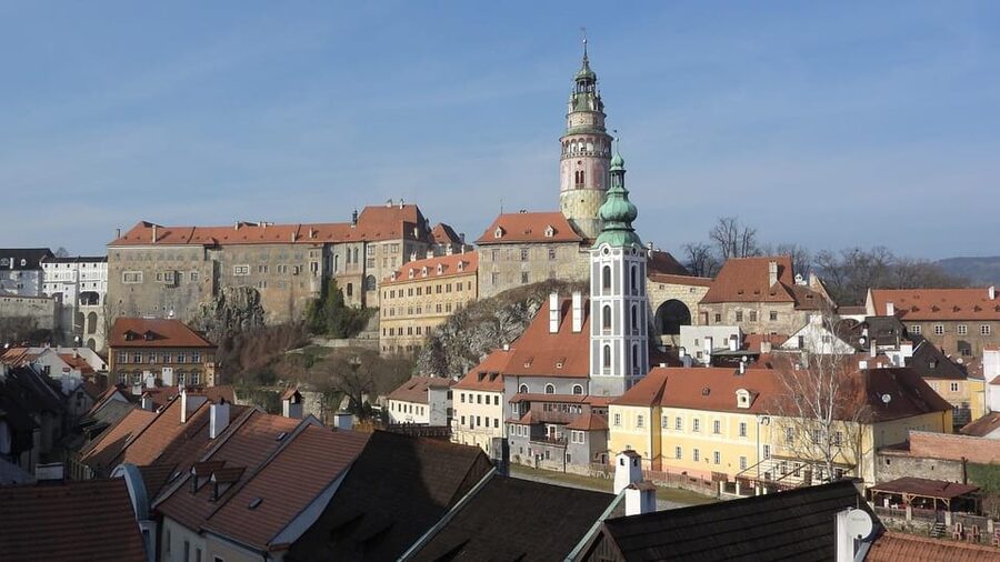 Prague: Cesky Krumlov Private Day Tour - Finding your way through Cesky Krumlov old town