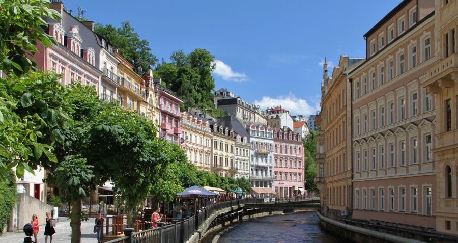 Prague: Karlovy Vary Day Trip with Watchtower and Funicular - My call: book it if you want an easy first visit