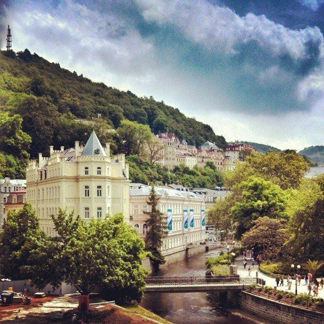 Prague: Karlovy Vary Day Trip with Watchtower and Funicular - The first look at Vřídlo Sprudel