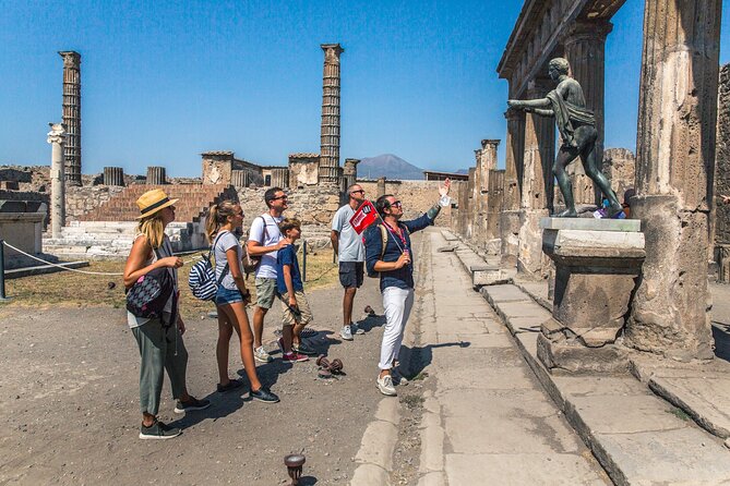 Priority Access Pompeii & Mt. Vesuvius Full day from Sorrento - Via dell’Abbondanza and the Lupanar