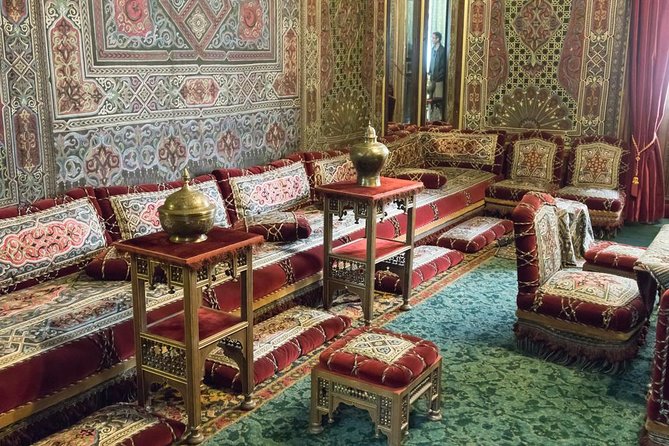 Private Day Trip to Dracula's Castle from Bucharest - What the private guide adds
