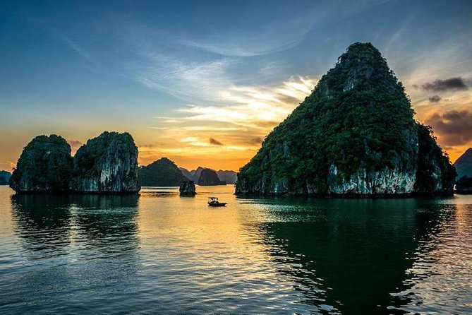 Private Ha Long bay day trip(From Hanoi city or Halong harbour) - Leaving Hanoi at 8:00 or 8:30