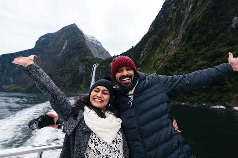 Queenstown: Milford Sound Coach & Cruise Full-Day Trip - Weather, clothing, and the best way to prepare