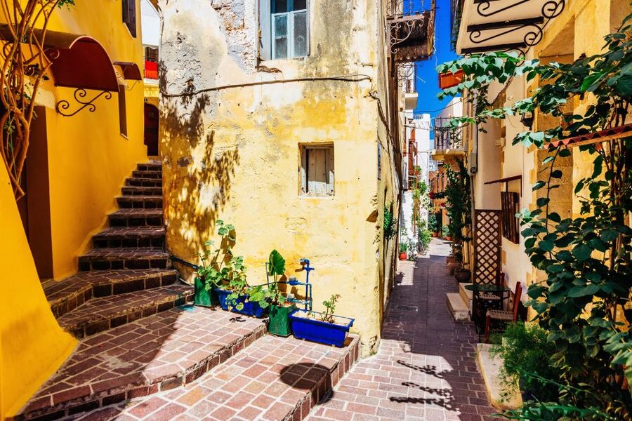 Rethymno: Full or Half-Day Trip to Chania with Audio Guide - Four to five hours to explore the old town