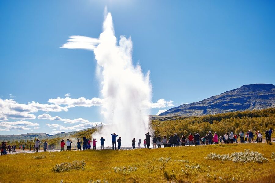 Reykjavik: Golden Circle Day Trip with Blue Lagoon Transfer - Food, timing, and what to pack