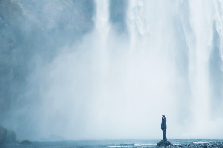 Reykjavík: South Coast Waterfalls, Black Sand & Glacier Tour - The bus, guides, and timing matter