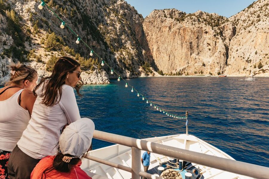 Rhodes: Symi Island & Panormitis Monastery Day Trip by Boat - Four hours in Symi Town