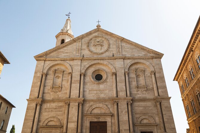 Rome: Tuscany & Montepulciano Day Trip with Lunch & Wine Tasting - What the guide and driver add