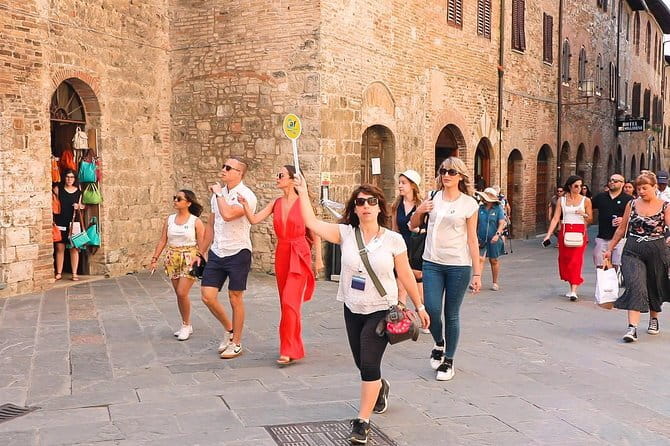 San Gimignano, Siena, Monteriggioni, Chianti Day Trip with Lunch & Wine Tasting - What the guide service really includes