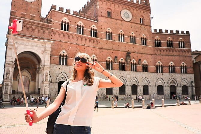 San Gimignano, Siena, Monteriggioni, Chianti Day Trip with Lunch & Wine Tasting - Monteriggioni: a small fortress with a short visit
