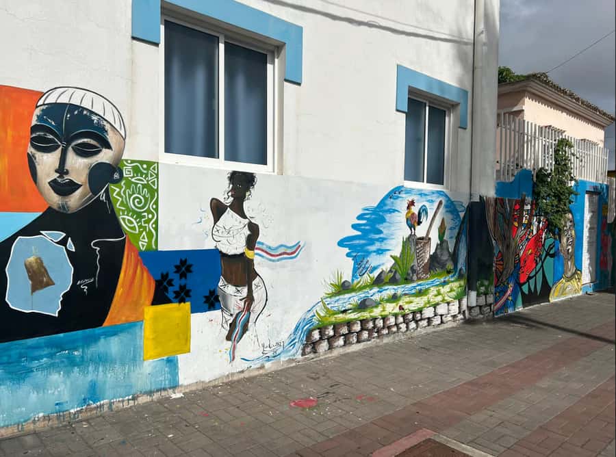 Santiago: Landscapes, Street Art, and Markets Day Trip - Serra Malagueta at 800 meters