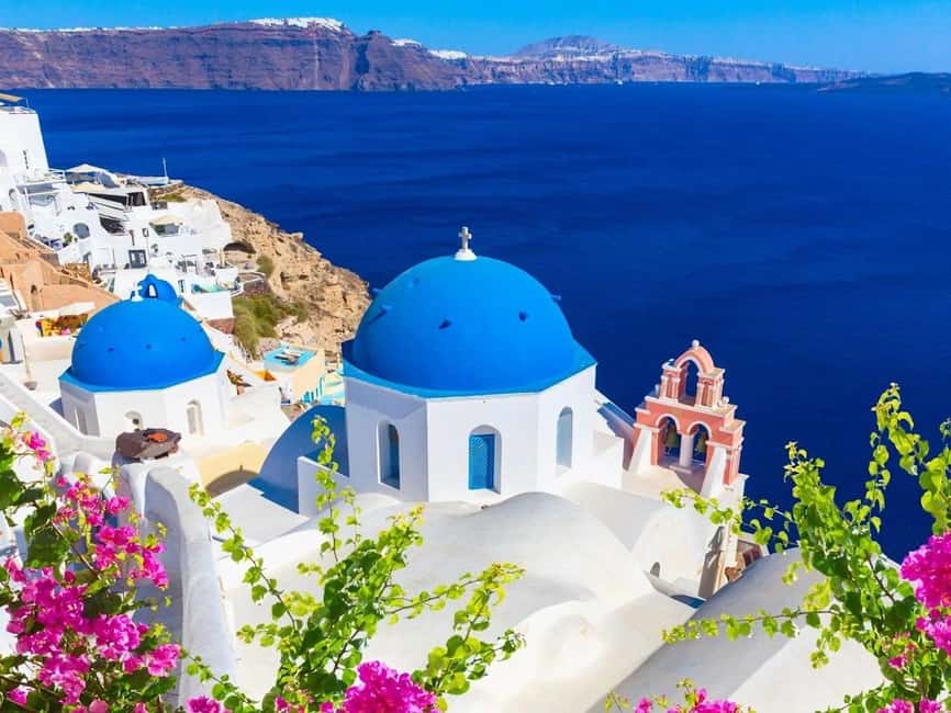 Santorini Guided Day Trip From Crete with Ferry Tickets - The ferry crossing, about 2.5 hours each way