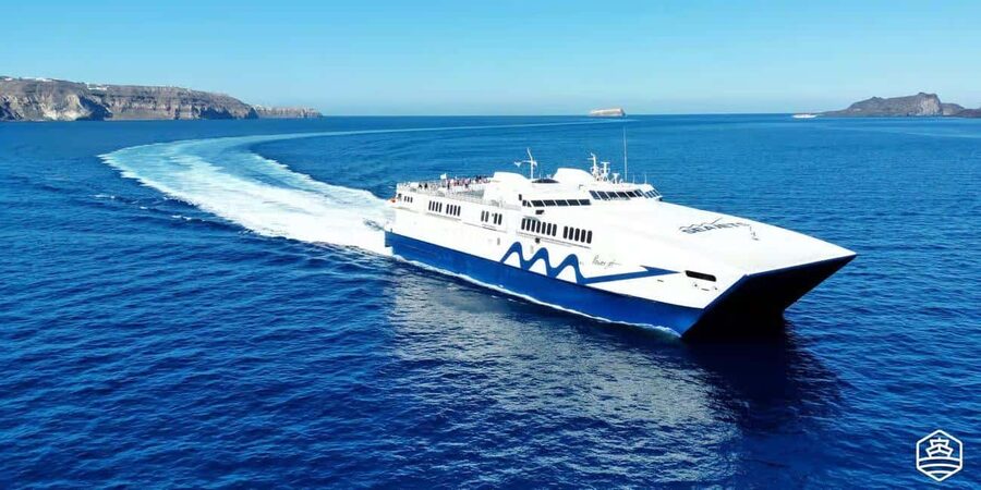 Santorini Guided Day Trip From Crete with Ferry Tickets - Oia, blue domes and a tight schedule