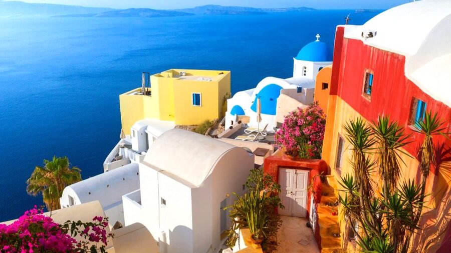 Santorini Guided Day Trip From Crete with Ferry Tickets - The return journey and the real length of the day