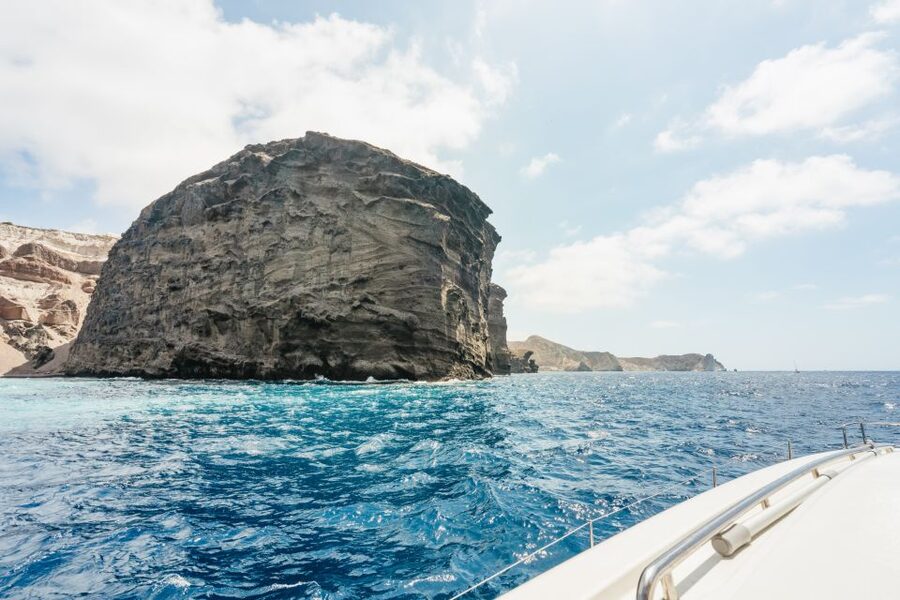 Santorini: Luxury Catamaran Day Trip with Meal and Open Bar - Should you book it?