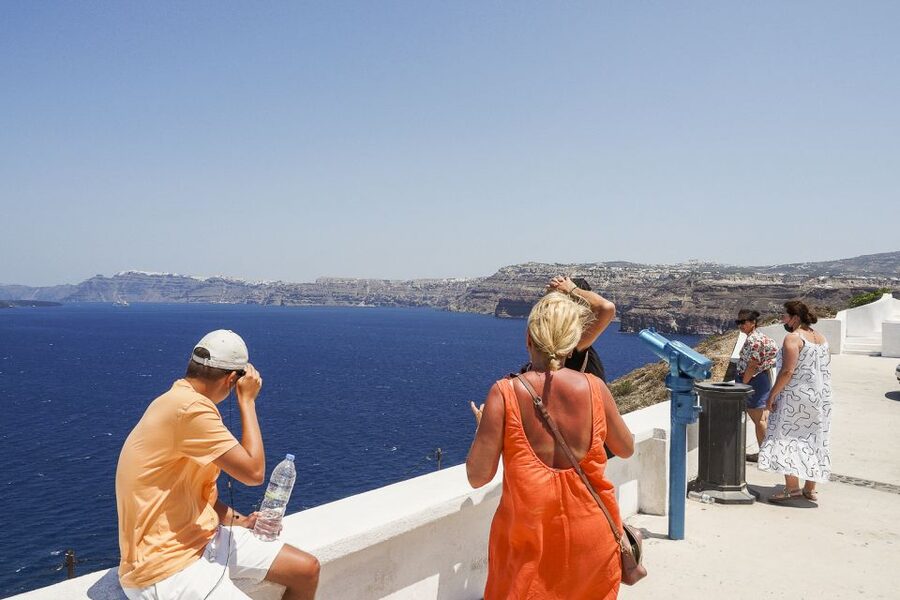 Santorini: Top Sights Day Trip, Wine Tasting, & Oia Sunset - Three wines and Santorini’s unusual vines