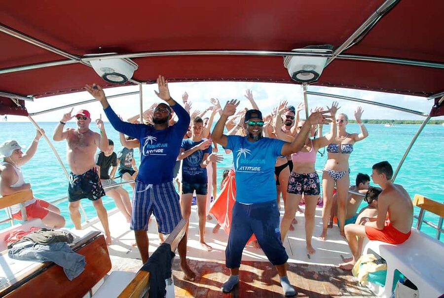 Saona Island: Small Group Virgin Beaches Cruise Day Trip - What the $128 price really covers