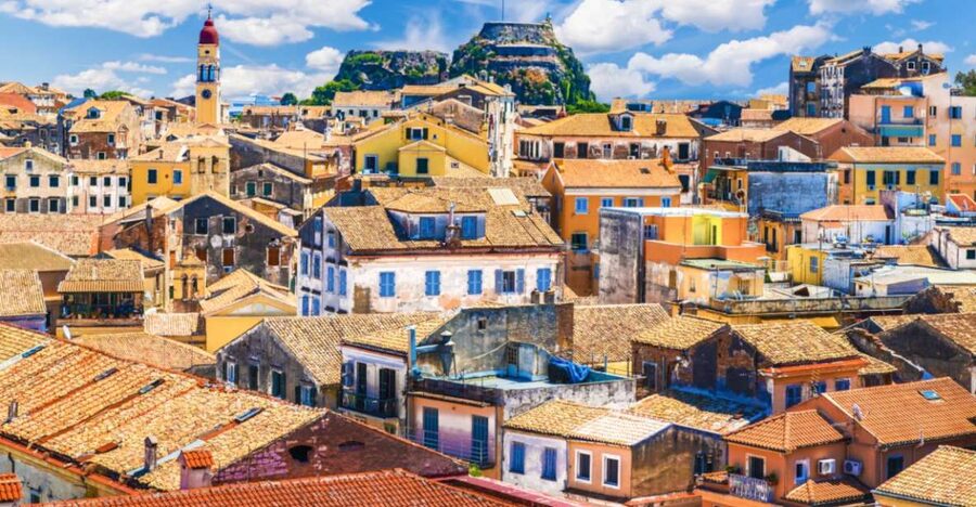 Saranda: Corfu Town and Palaiokastritsa Day Trip with Cruise - What the optional boat adds