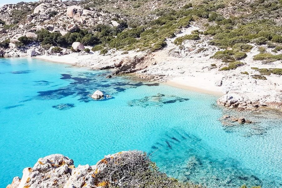 Sardinia: La Maddalena Archipelago Full-Day Trip by Boat - The first stop: La Maddalena town and its Caruggi