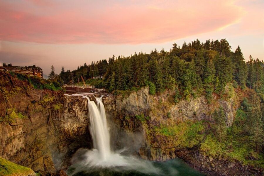 Seattle: Snoqualmie Falls and Leavenworth Day Trip - Snoqualmie Falls in 45 minutes