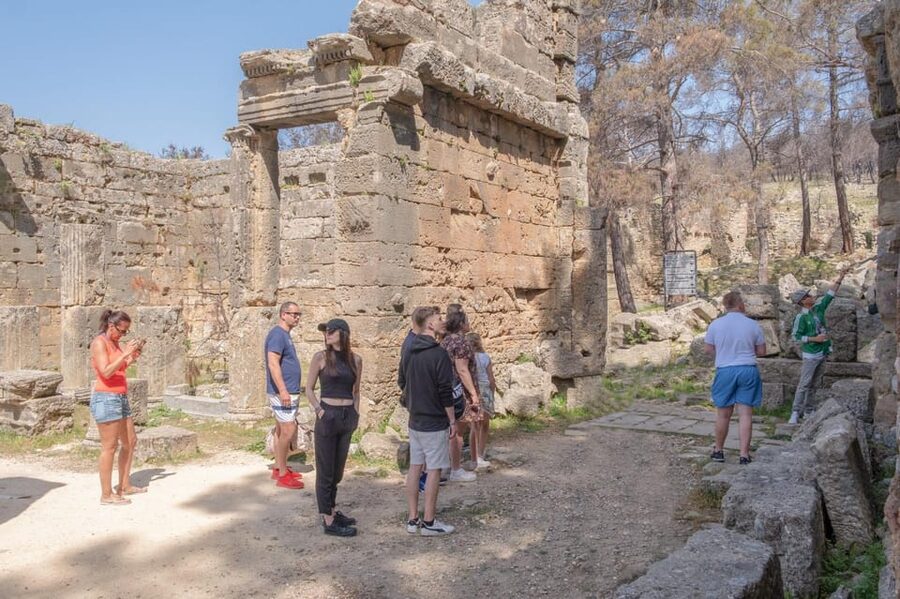 Side: Cabrio Bus and Boat Day Trip at the Green Lake - Manavgat River, orange gardens, and mountain views