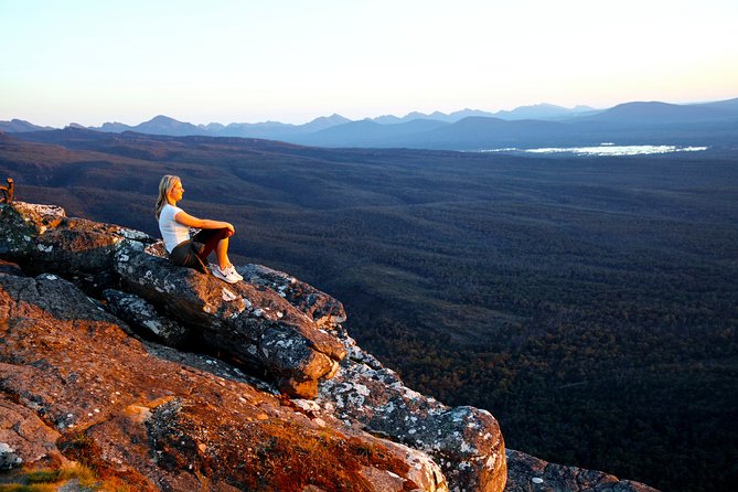 Small-Group Grampians Great Wildlife Escape Day Trip with Hiking - Boroka Lookout and wide eastern views