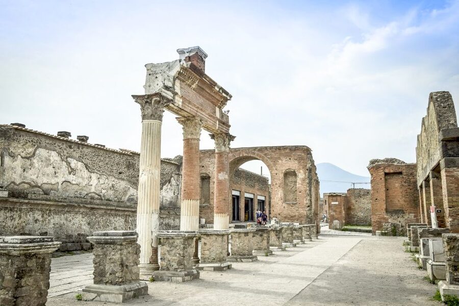 Sorrento & Pompeii Day Trip from Rome Audio Guide Tour - Who should choose this day trip?