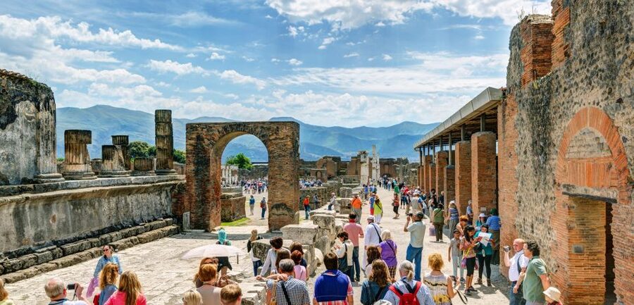Sorrento: Pompeii & Herculaneum Day Trip Entry and Lunch - Pompeii shows the scale of Roman city life