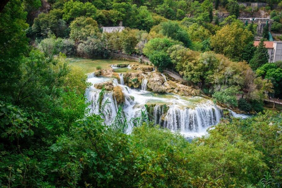 Split/Trogir: Krka National Park Day Trip with Wine Tasting - Swimming and free time in Skradin