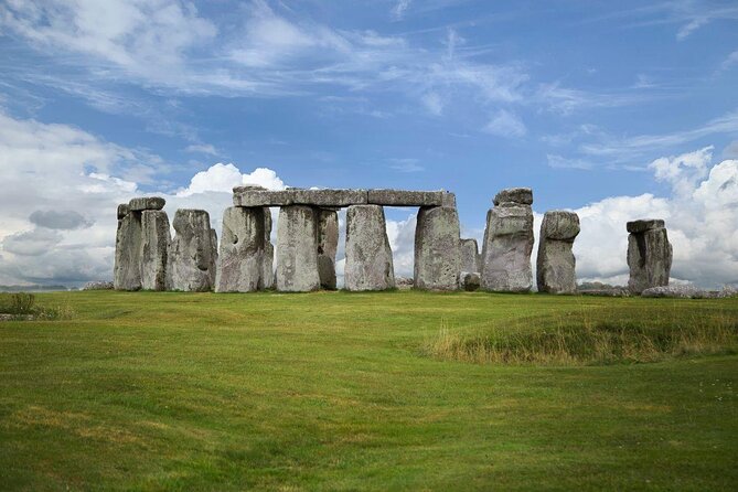 Stonehenge Shuttle Bus from London with Optional Fish & Chips - Key points to know before booking
