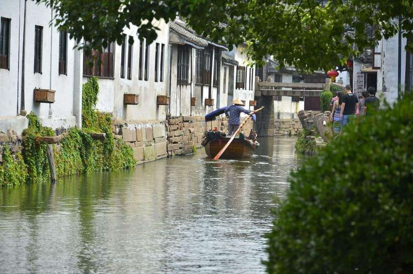 Suzhou Private Guided Day Trip from Shanghai by Bullet Train - Tiger Hill and the ancient Wuzhong gate