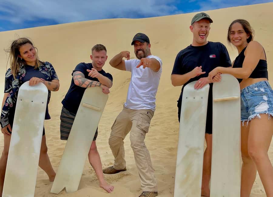 Sydney: Port Stephens Day Trip with Dolphin Cruise or Hike - The early start at Sydney Central