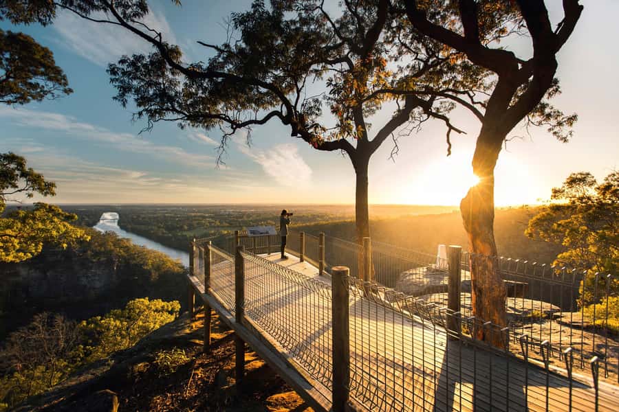 Sydney: Waterfall Bushwalk and Blue Mountain Sunset Day Trip - Sunset at Lincoln’s Rock