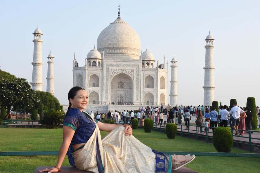 Taj Mahal & Agra Fort Private Tour with Lunch & Pickup - Agra Fort and its Taj Mahal view