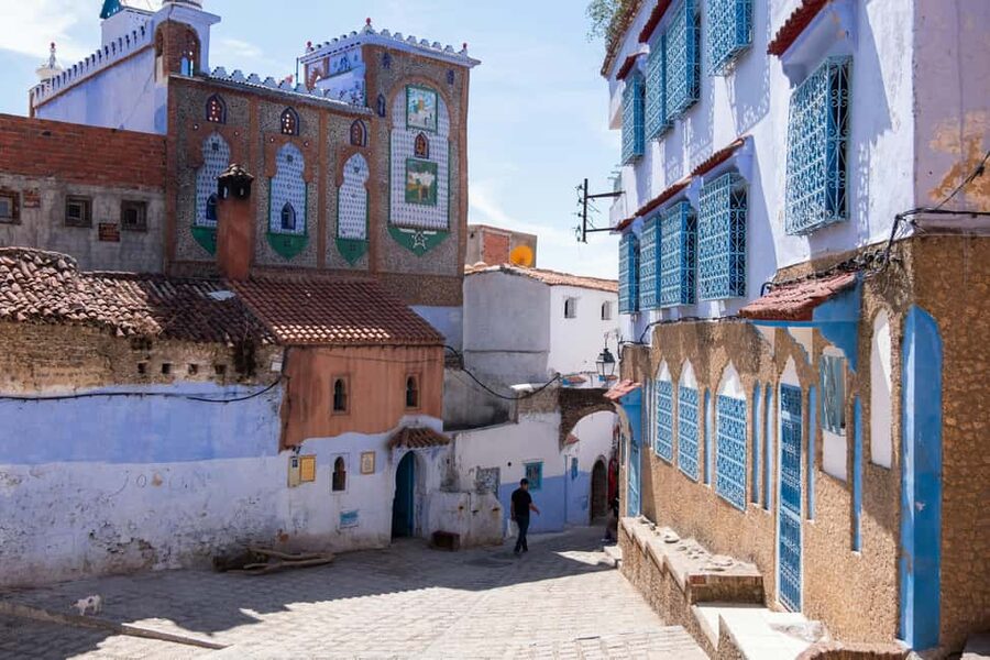 Tangier: Guided Day Trip to Chefchaouen - Hotel pickup and the drive into the Rif Mountains