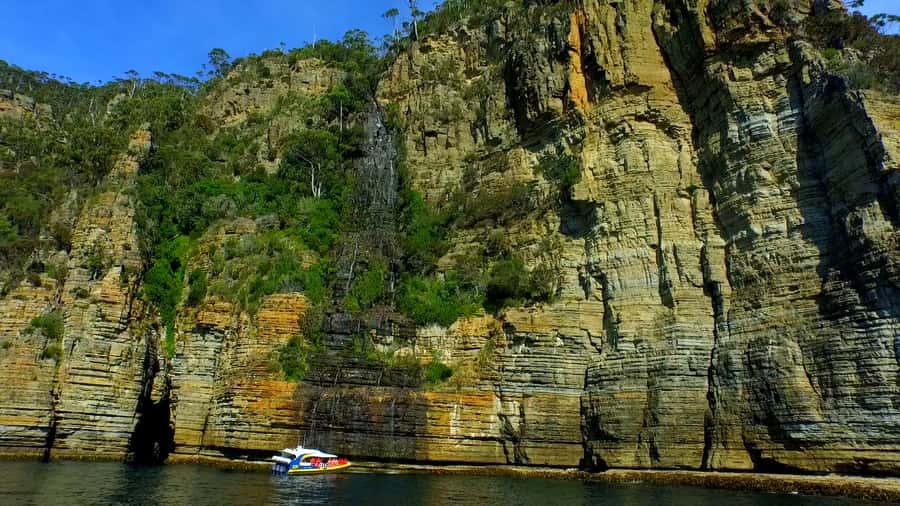 Tasman Peninsula Day Trip with Cruise & Devils from Hobart - Why the Tasman Peninsula cruise is the star