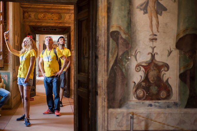Tivoli Full Day Trip from Rome: Hadrian's Villa and Villa D'Este - Lunch and free time in Tivoli