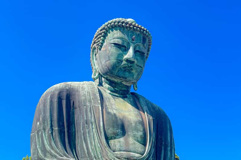 Tokyo: Day Trip to Kamakura in Spanish - Spanish - Riding the old tram to Hase-dera