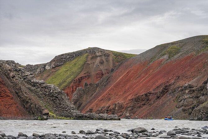 Top-Rated Family Rafting-Warm Drysuits, Volcanic Canyon, Epic Fun - A 10 km route through basalt and hot springs