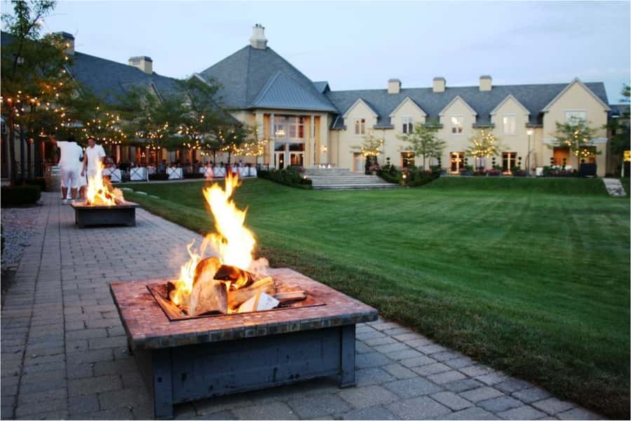 Toronto: Small-Group Niagara Falls Day Trip - An hour in Niagara-on-the-Lake