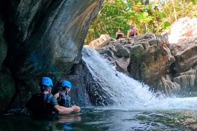Two-in-One Day Trip: El Yunque and Bio Bay Tour with Transport - Starting with fruit, forest, and a wet trail