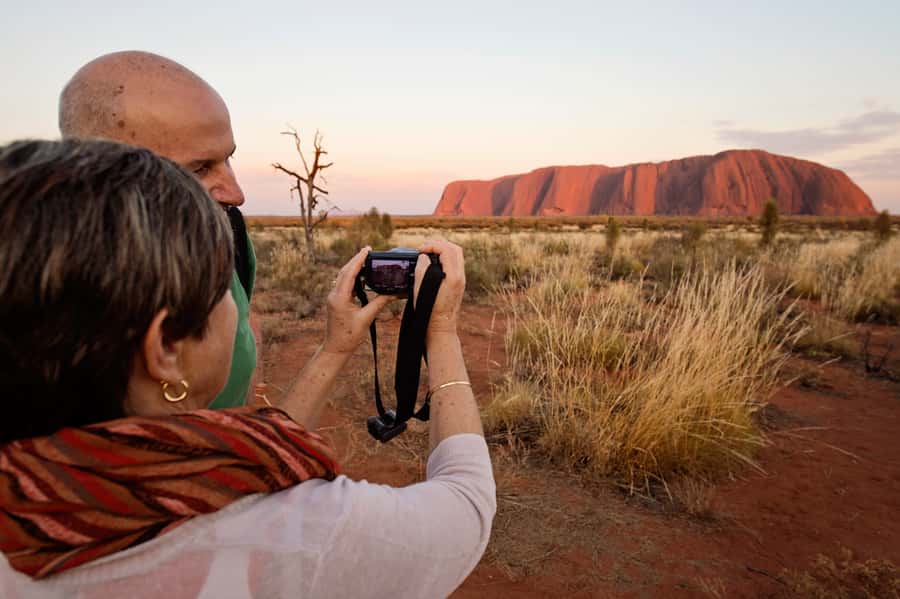 Yulara: Uluru Sunrise and Kata Tjuta Day Trip by Bus - Why the Uluru sunrise is worth the early alarm