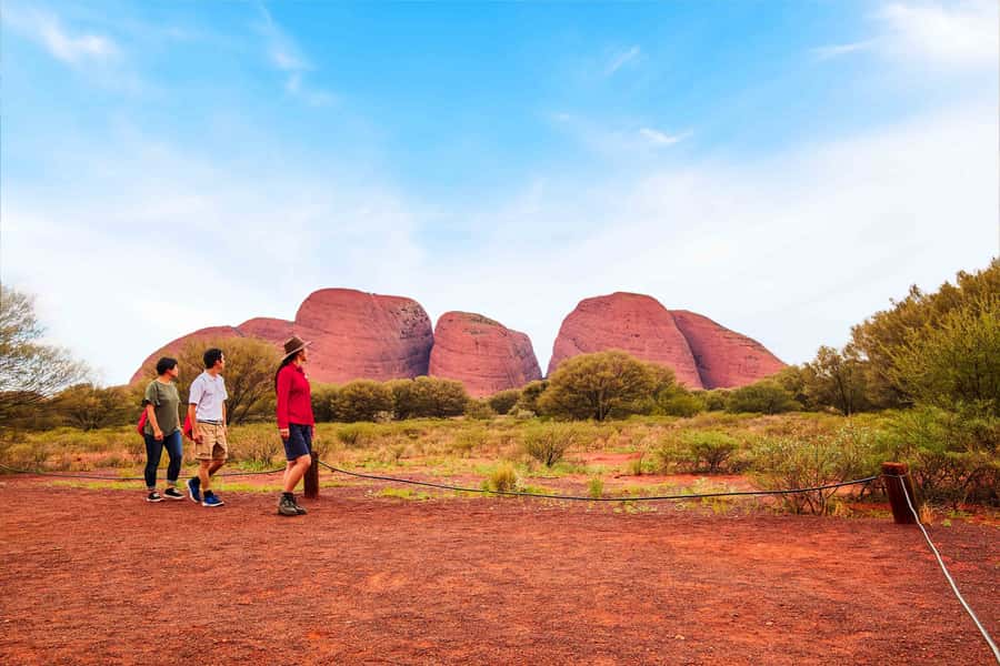 Yulara: Uluru Sunrise and Kata Tjuta Day Trip by Bus - Who will get the most from this tour