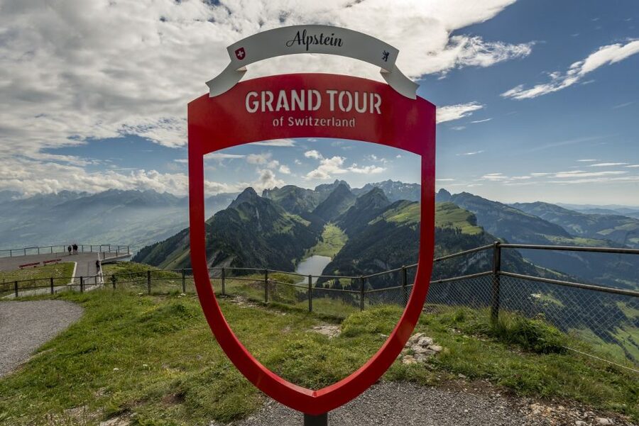 Zurich: Appenzell Day Trip with Farm Visit & Cheese Tasting - What the $233 price really covers